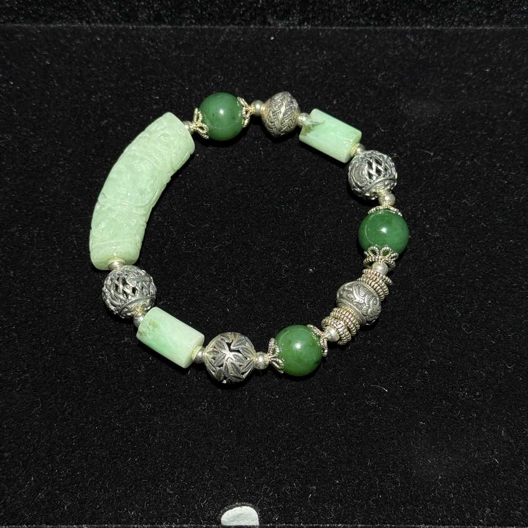 天然A货翡翠精雕手链