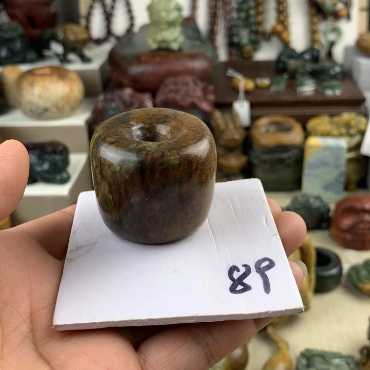 ****未镶嵌岫岩河磨玉（透闪石质玉）珠宝奇石