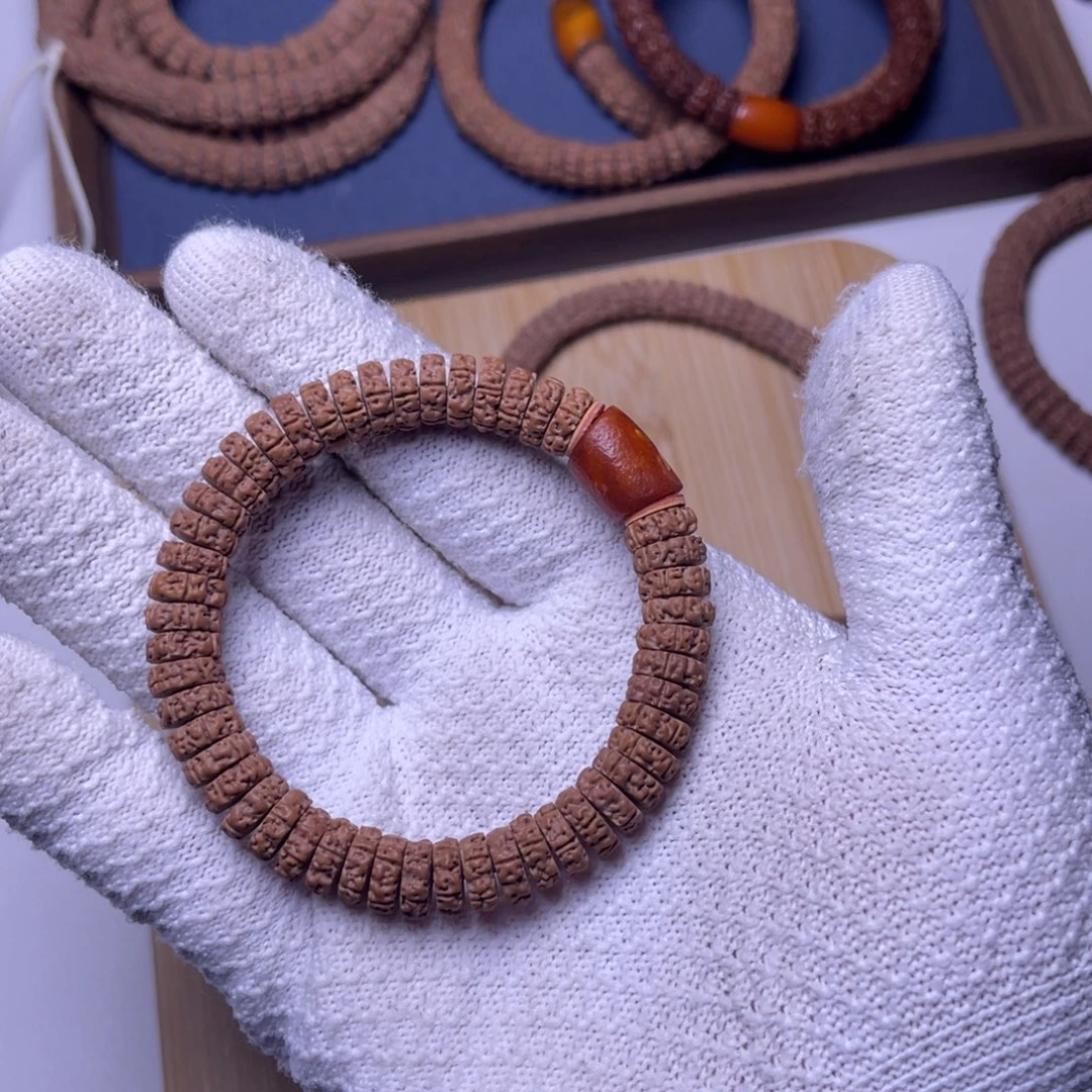 学****金刚菩提吊坠带马蹄薄切老树王