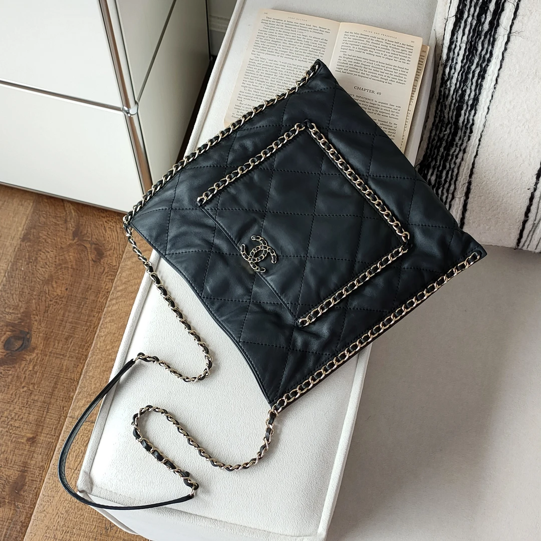 95新 Chanel/香奈儿 Azul-22C黑金皮穿链嬉皮琴谱大号单肩包45493