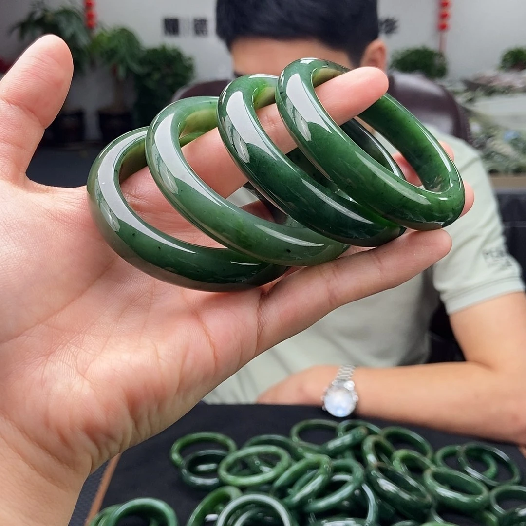 和田玉手镯未镶嵌50-64颜色多样性发拍一发一