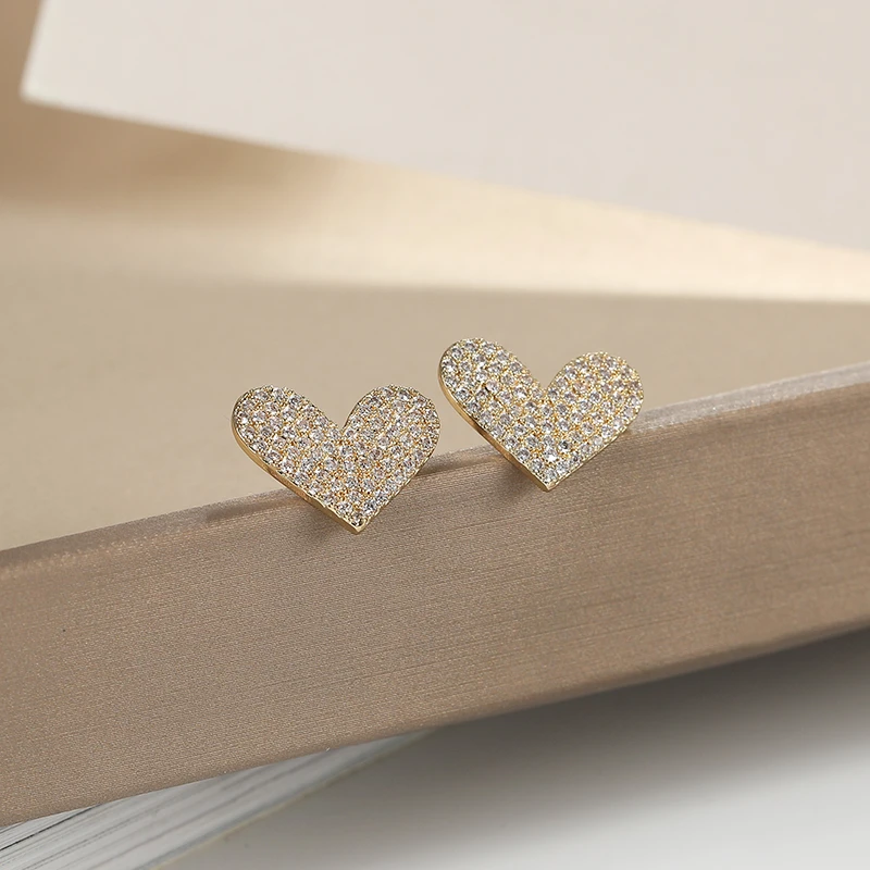 爱心款气质时尚耳钉满锆镶嵌百搭简约耳饰