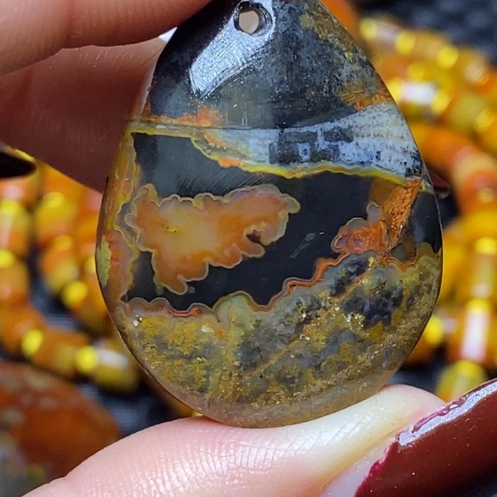 玛瑙/玉髓颈饰未镶嵌