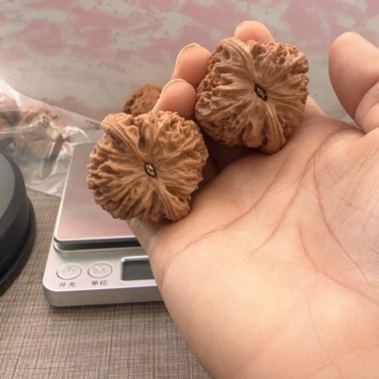 桃核吊坠尚**玩核桃核桃