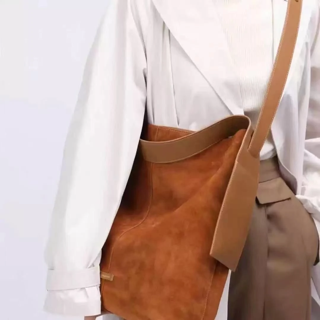 【粉丝专属】时尚百搭休闲简约小众质感女士手提包-挂耳朵鹿皮绒