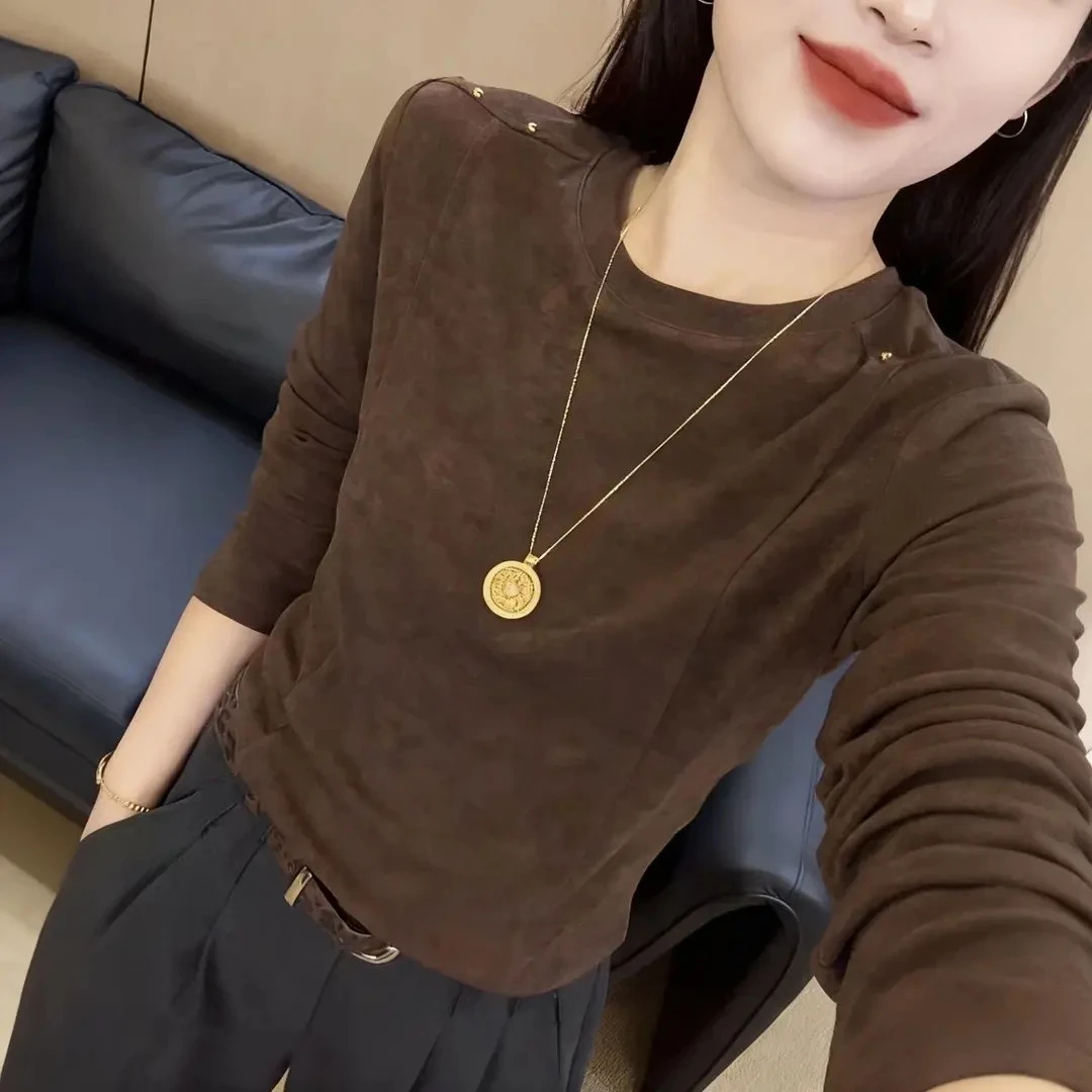 大码女装2025秋冬新款秋季百搭钉时尚气质显瘦小上衣