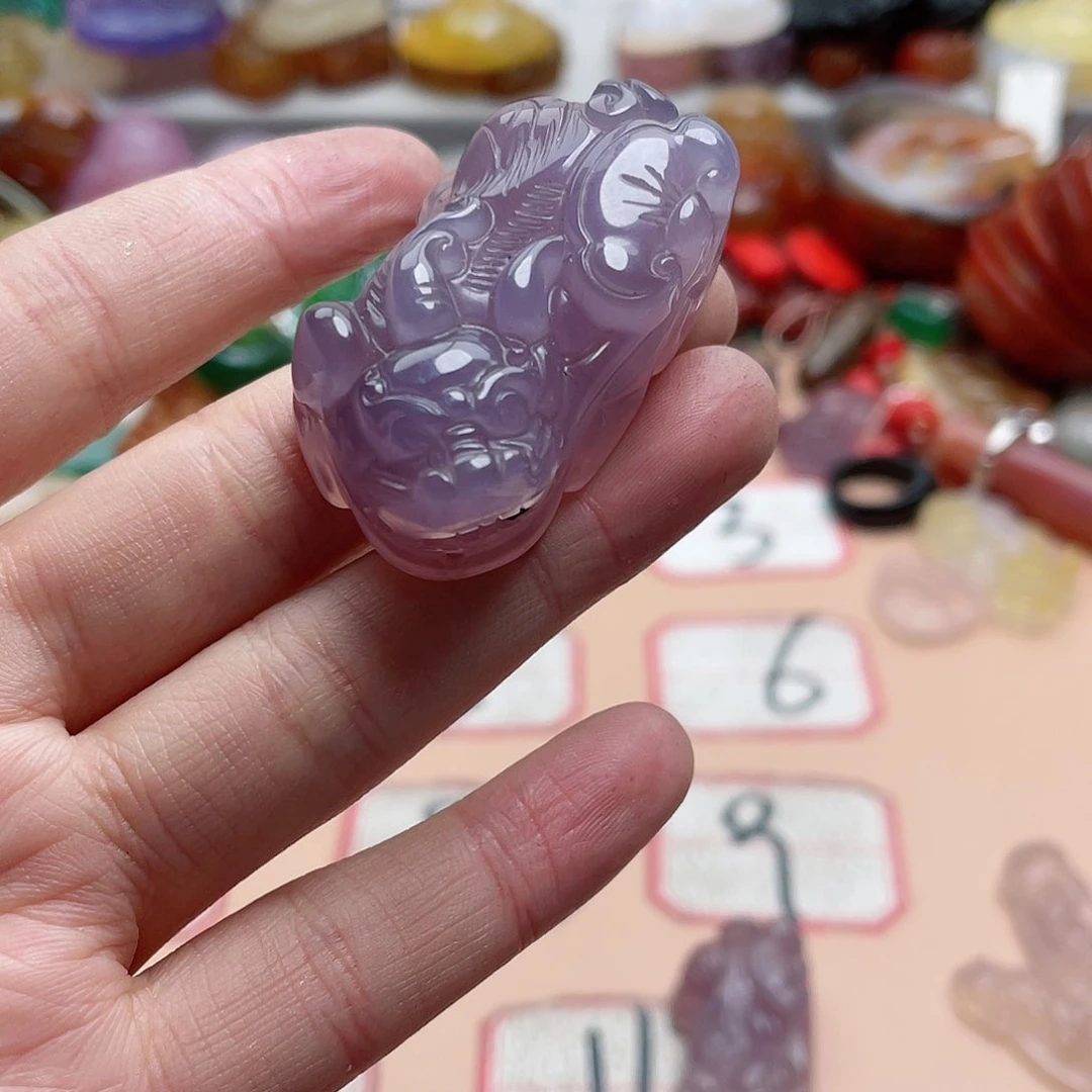 玛瑙/玉髓颈饰合金一**人