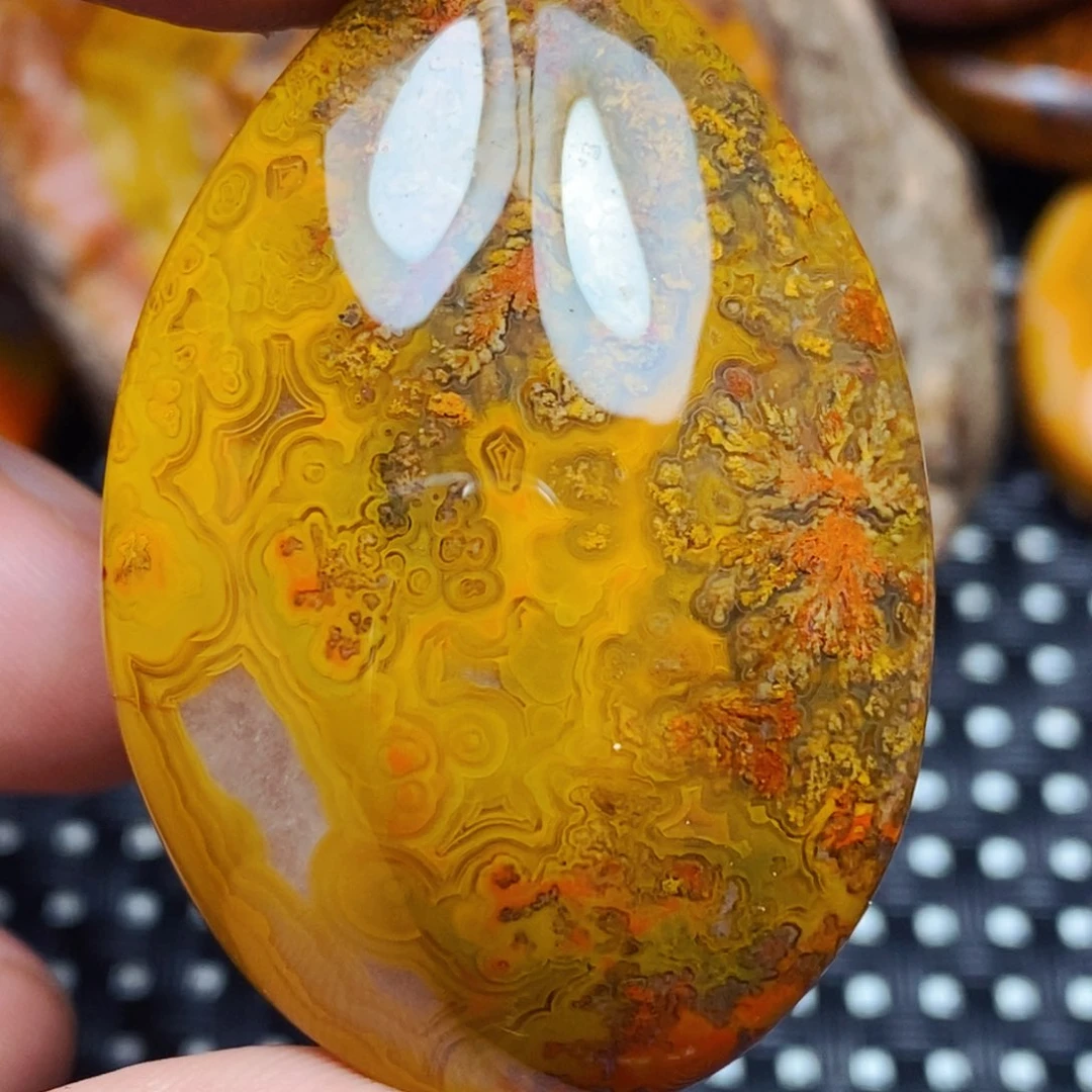 未镶嵌颈饰玛瑙/玉髓家***虎