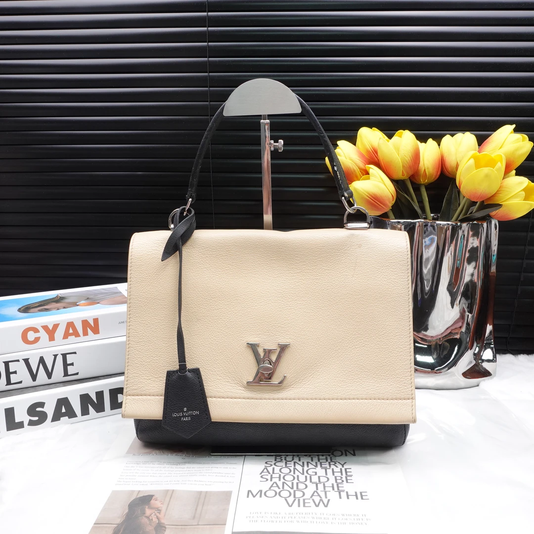 95新 LouisVuitton/路易威登 单肩包/T10207497