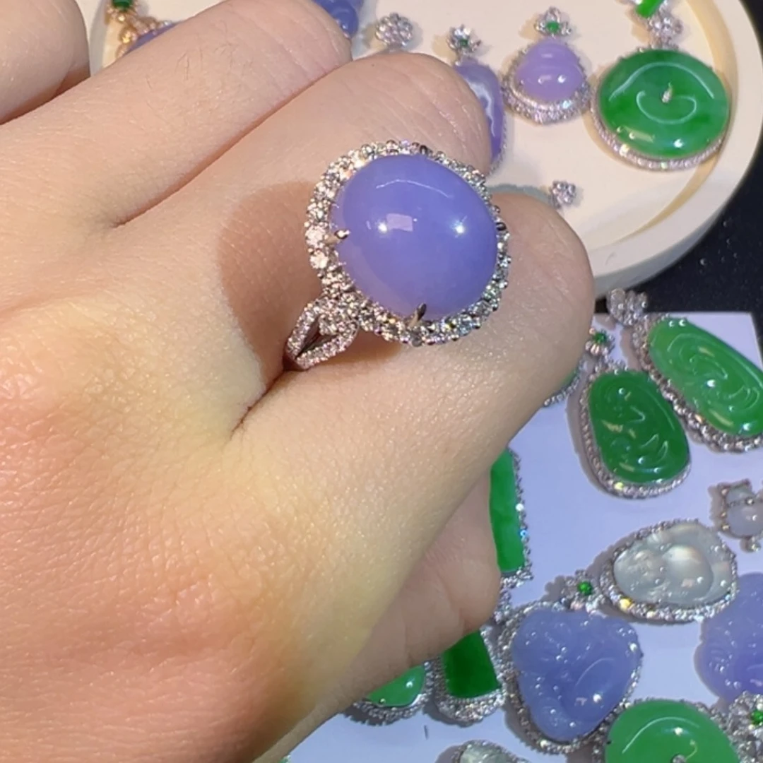 【闪购商品】翡翠颈饰18K金镶嵌缅甸翡翠戒指