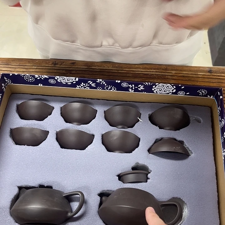 孤品茶具套装等。