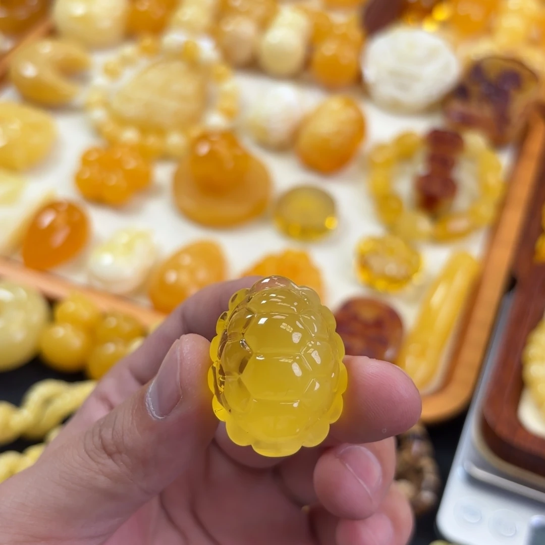 山***哥蜜蜡未镶嵌裸石富甲