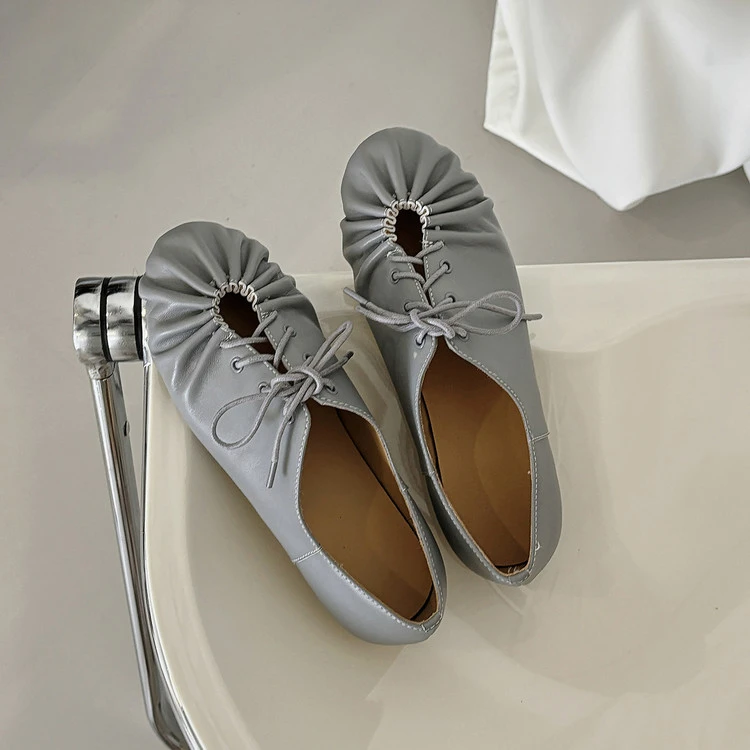 2025年秋季简约平底交叉绑带纯色羊皮平底深口单鞋浅口百搭小皮鞋