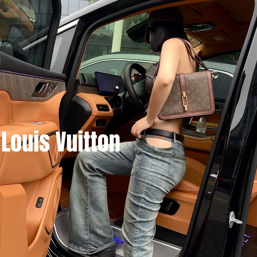 修复品618910/LouisVuitton/路易威登金扣风琴包