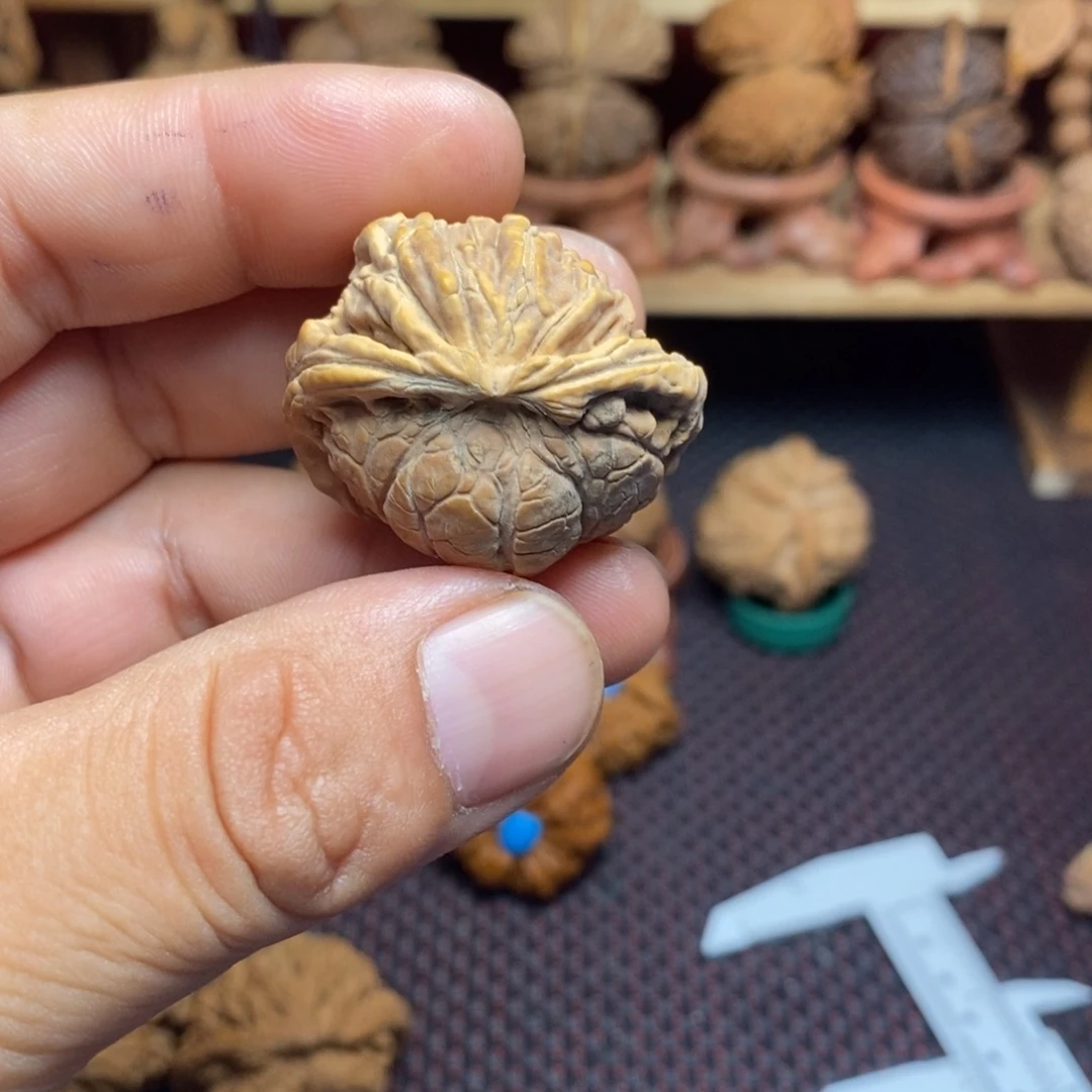 白***把件文玩核桃文玩