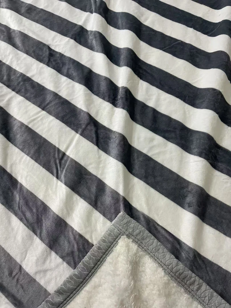 MT-20243577灰白条盖毯230*170