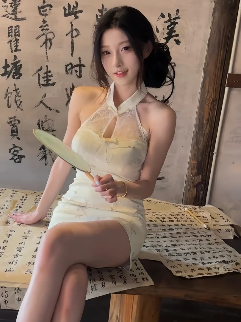 新中式国风旗袍改良年轻款少女性感辣妹蕾丝修身包臀挂脖连衣裙夏