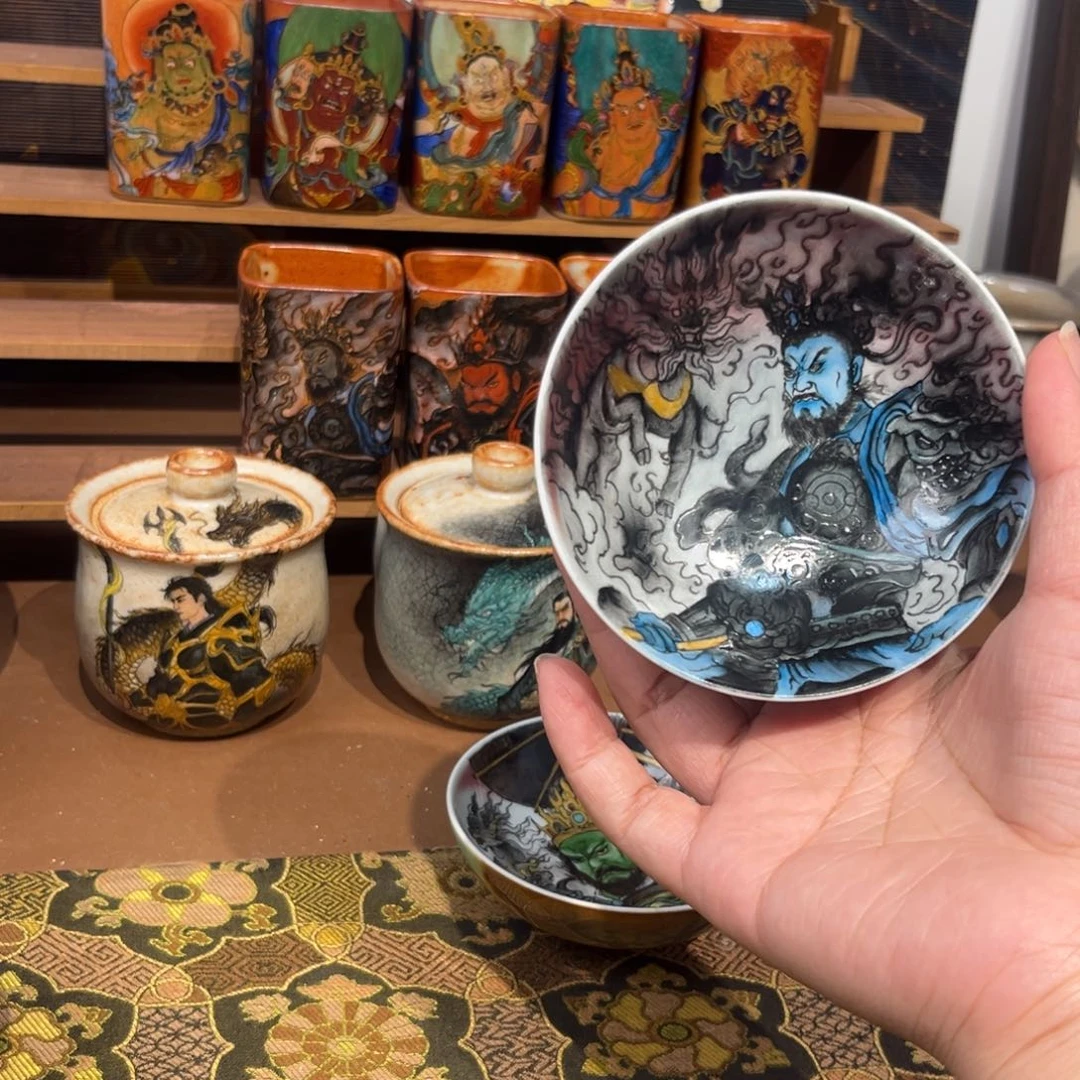手工手绘增长天王茶杯