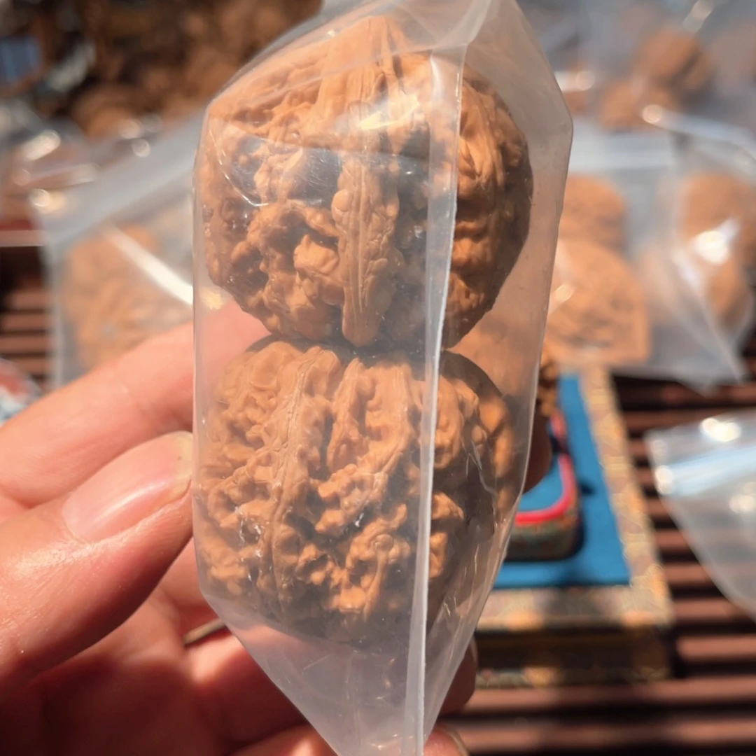 比***了文玩核桃吊坠嘎嘎嘎嘎
