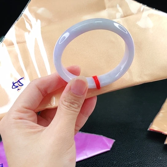 翡翠手镯未镶嵌55圈贵妃