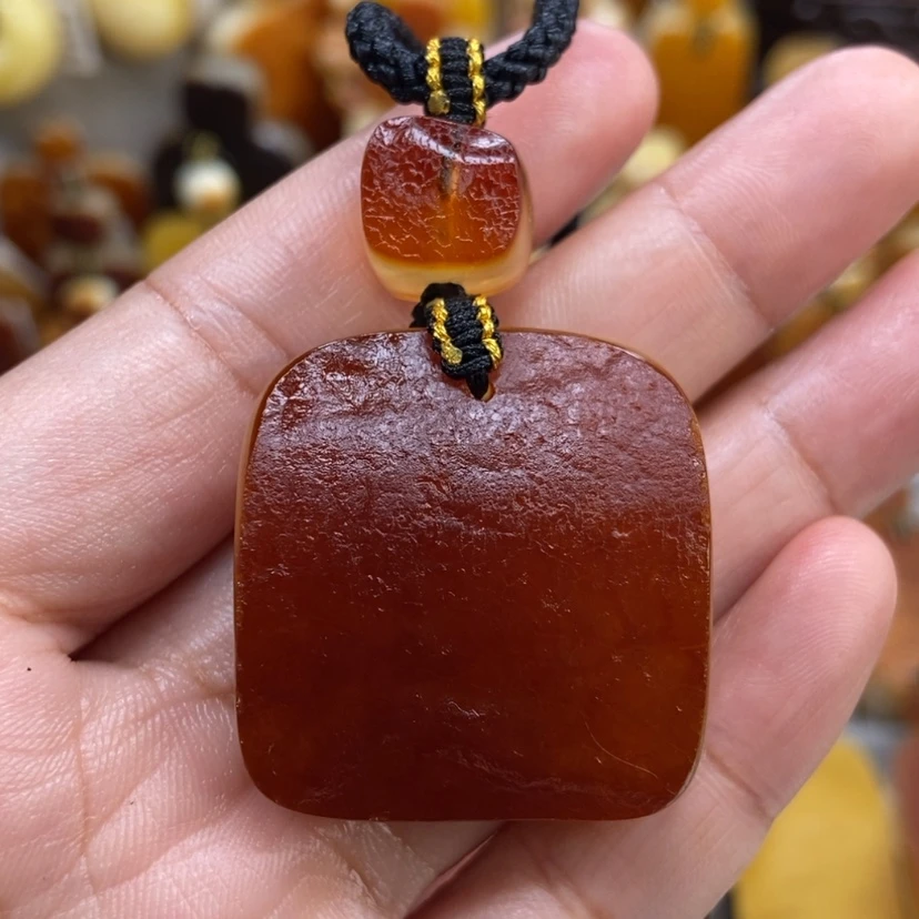 【闪购商品】琥珀颈饰未镶嵌