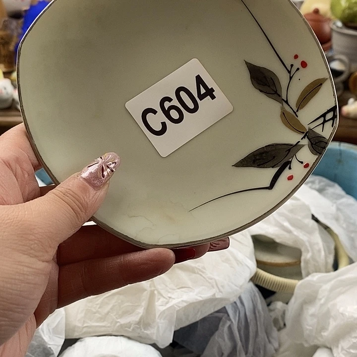 紫砂茶杯预***…我们都在努力着改变着我们自己