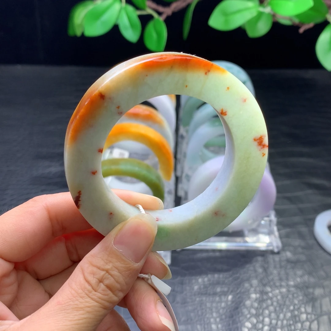 定制翡翠未镶嵌手镯定制