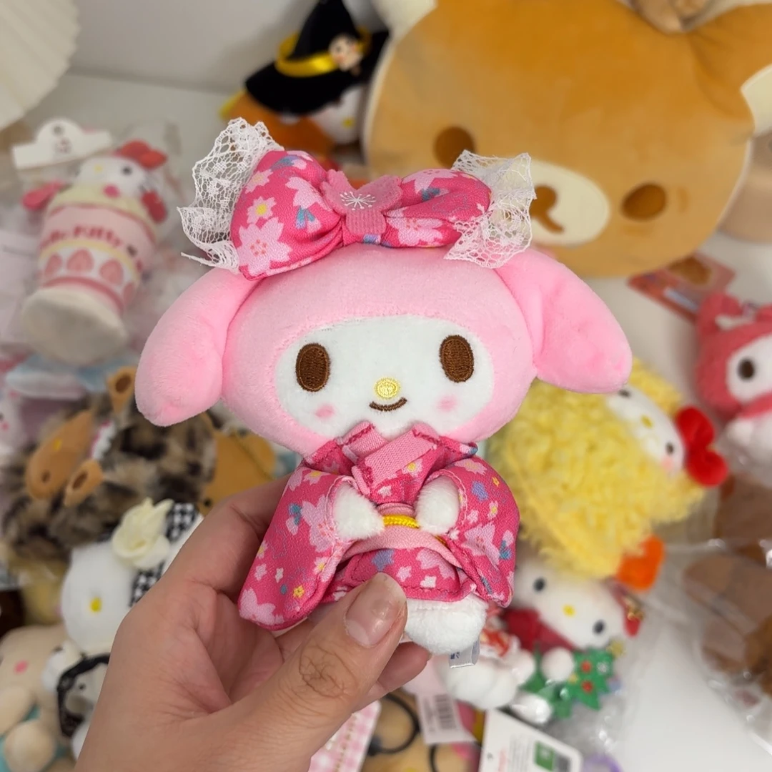 毛绒粉色和服美乐蒂