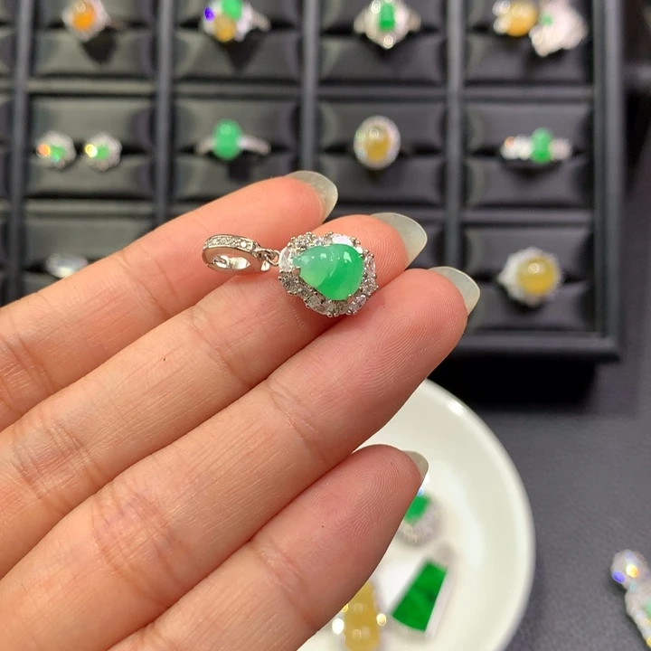 翡翠银S925镶嵌颈饰