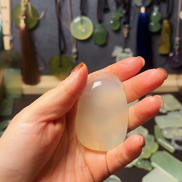 千***姐蛇纹石玉合金颈饰