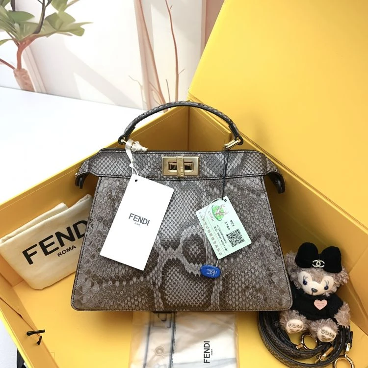 99新/芬迪/C535975121/[251122SWB]