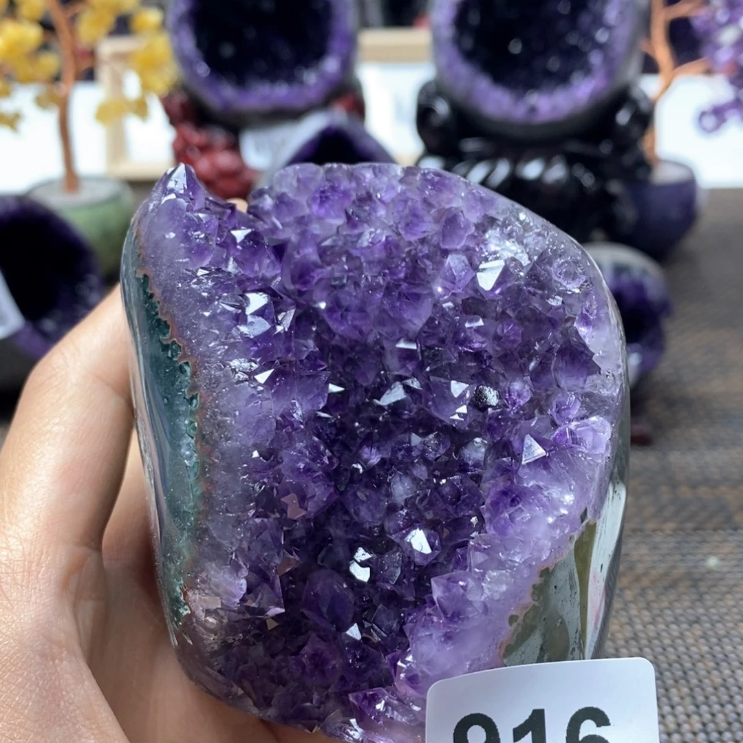 紫晶未镶嵌大型摆件（非配饰）