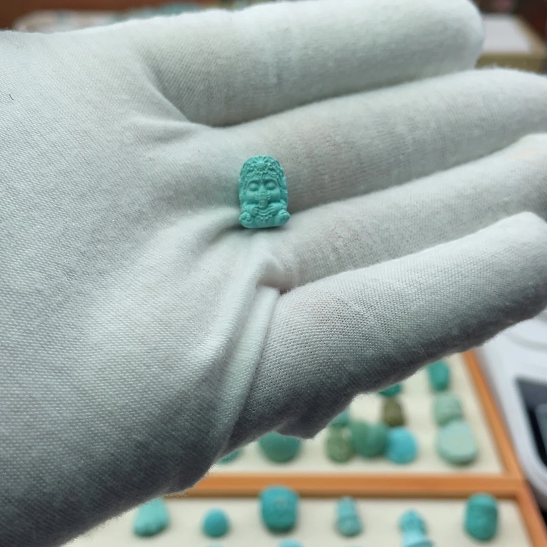 绿松石未镶嵌珠宝奇石