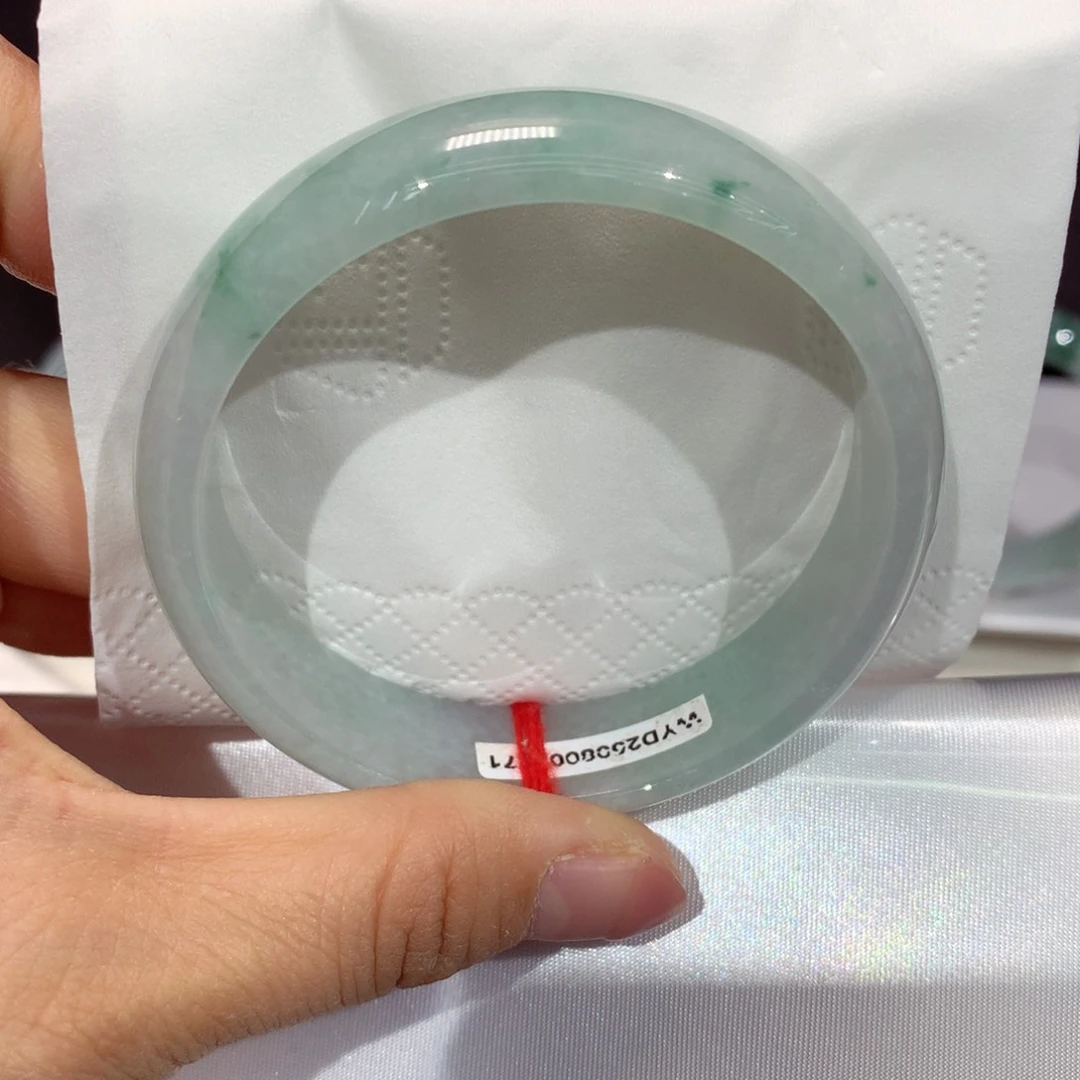 翡翠未镶嵌手镯纯天然03