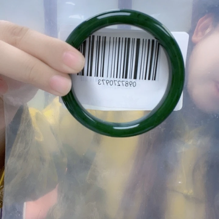 和田玉未镶嵌手镯6162微瑕