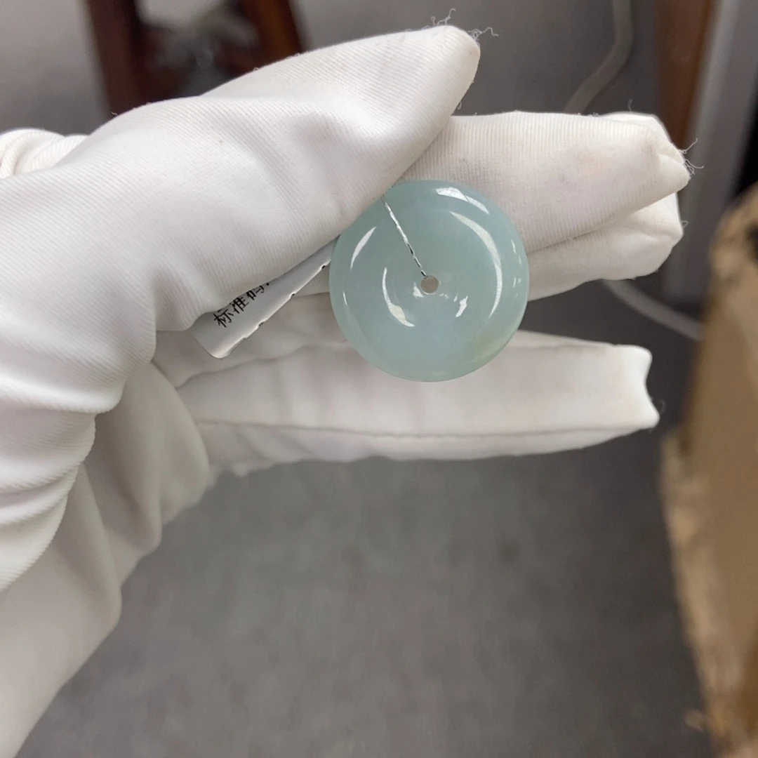 翡翠颈饰未镶嵌天然翡翠