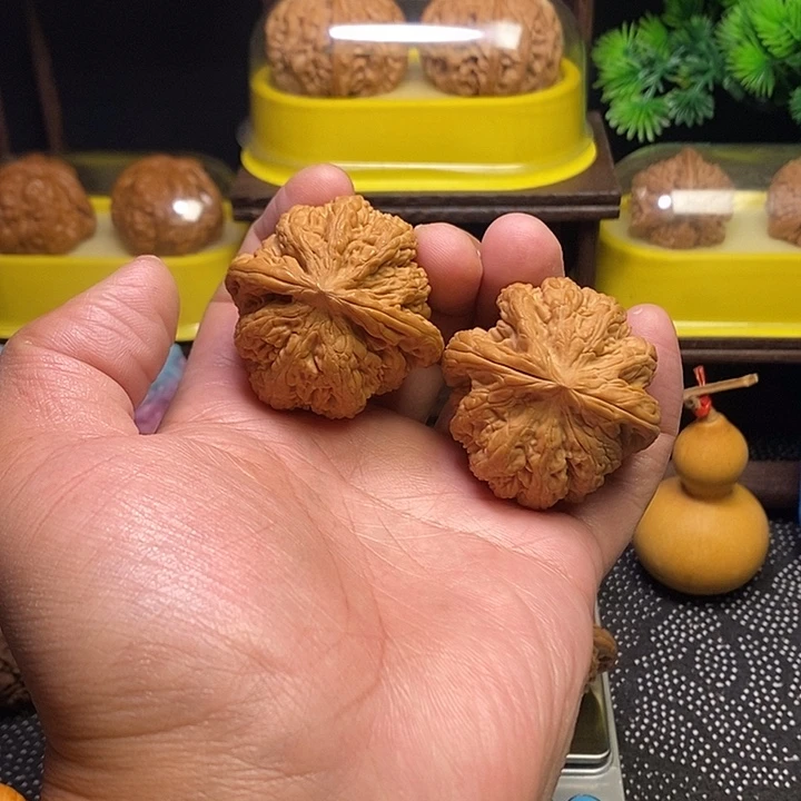 文玩核桃吊坠粗筋45