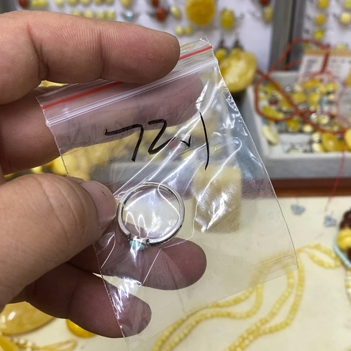 蜜蜡银S925镶嵌裸石戒指