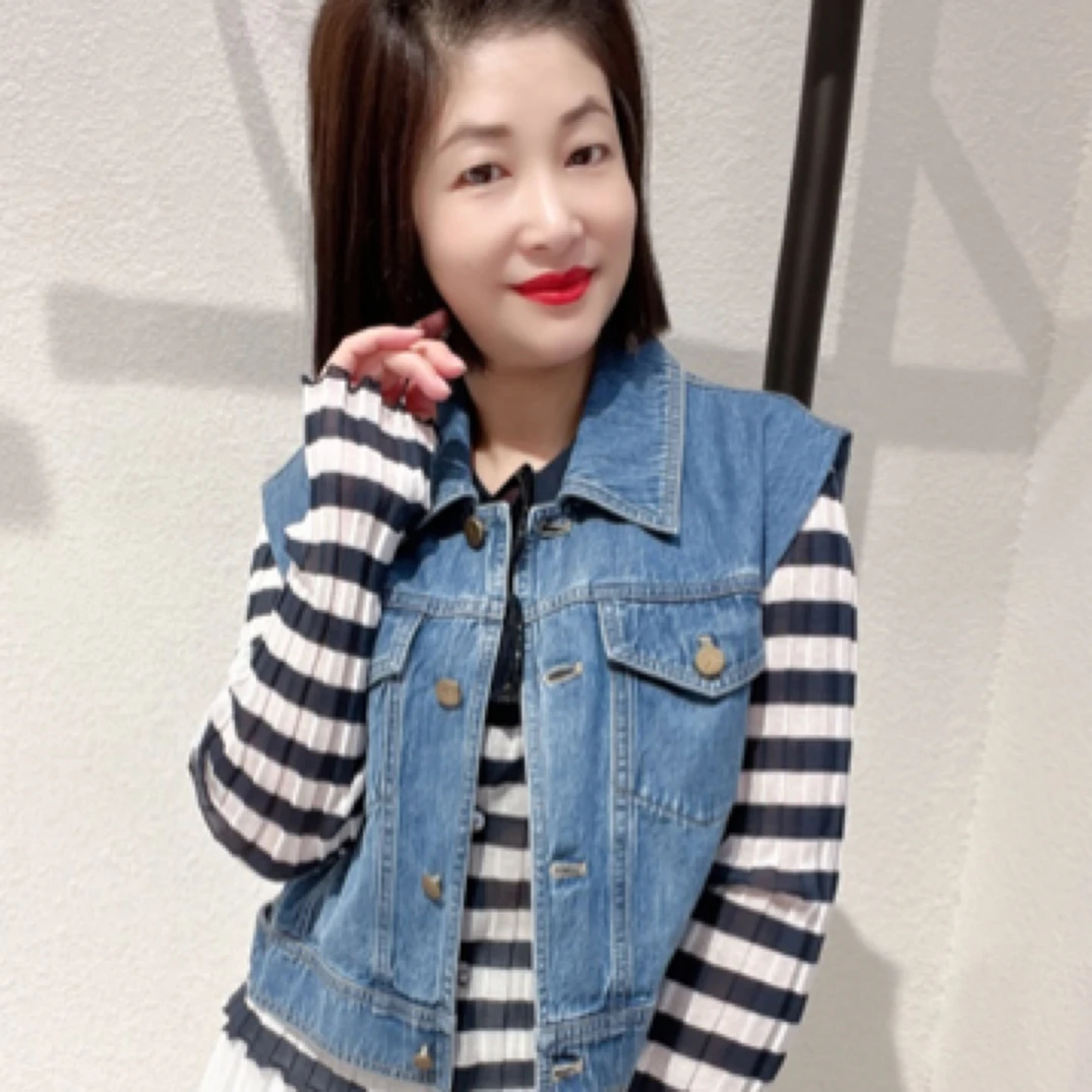 允硕时尚女夏款减龄牛仔马甲