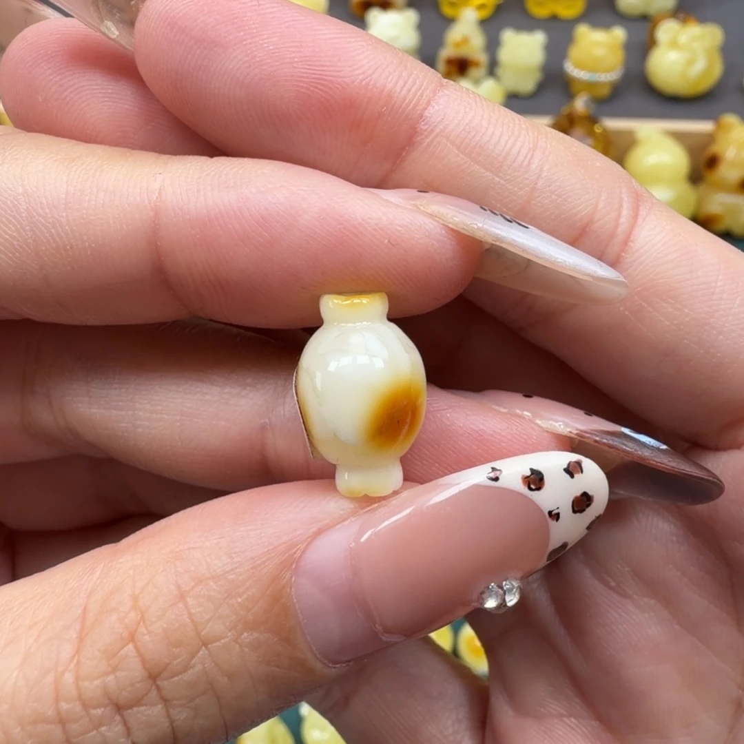 琥珀未镶嵌裸石蜜蜡