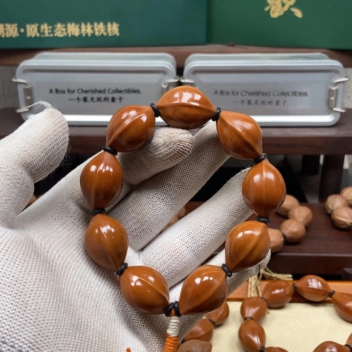 手串橄榄核1828三花打底