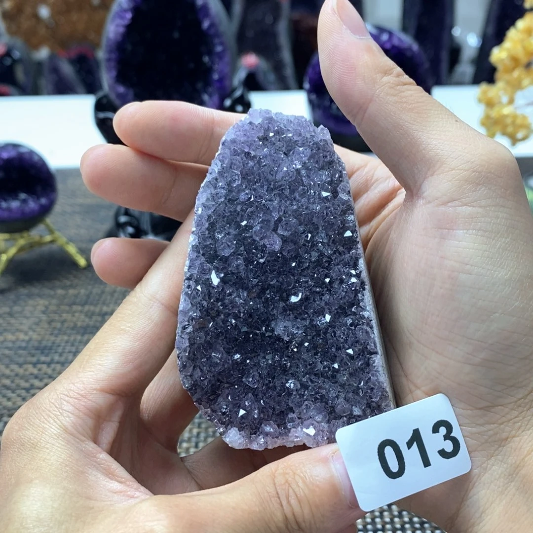 紫晶未镶嵌大型摆件（非配饰）