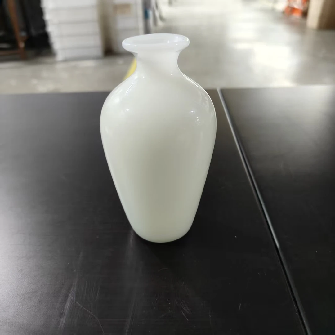 璞玉圆口花瓶 11cm-AA614