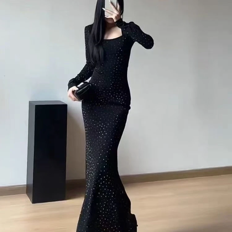 TZ8046烫钻u领长袖连衣裙女秋季修身收腰鱼尾裙子显瘦包臀长裙