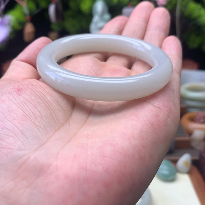 吐****查罗石合金手镯手镯