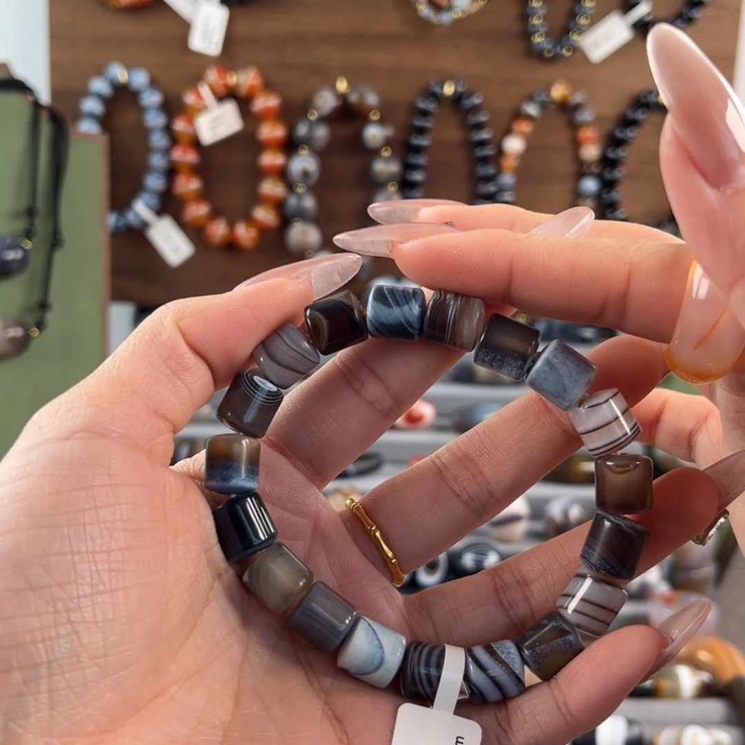 用***5玛瑙/玉髓合金珠宝奇石