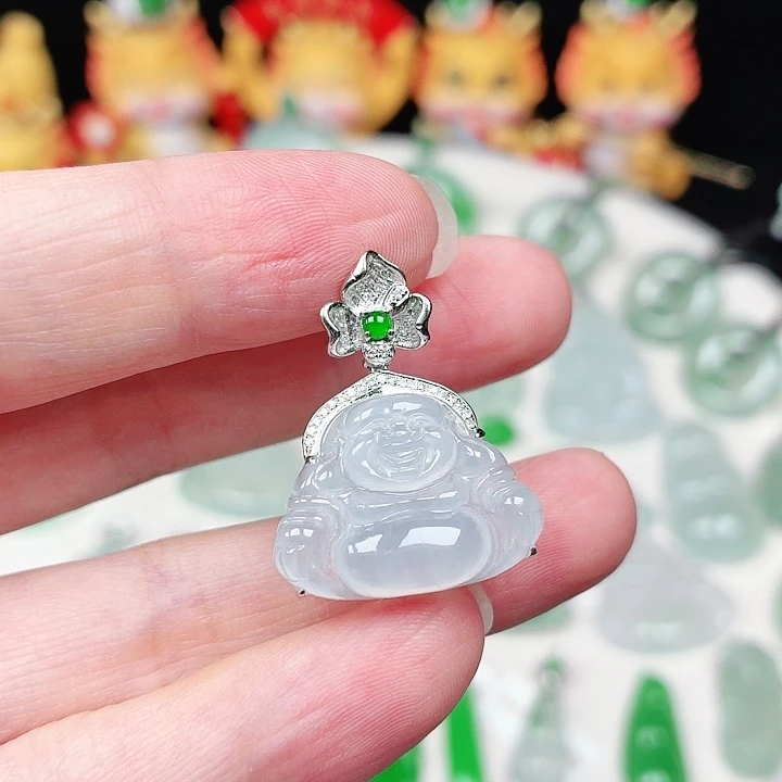颈饰18K金镶嵌翡翠缅甸天然A货翡翠