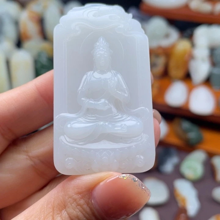 钱***子和田玉未镶嵌颈饰