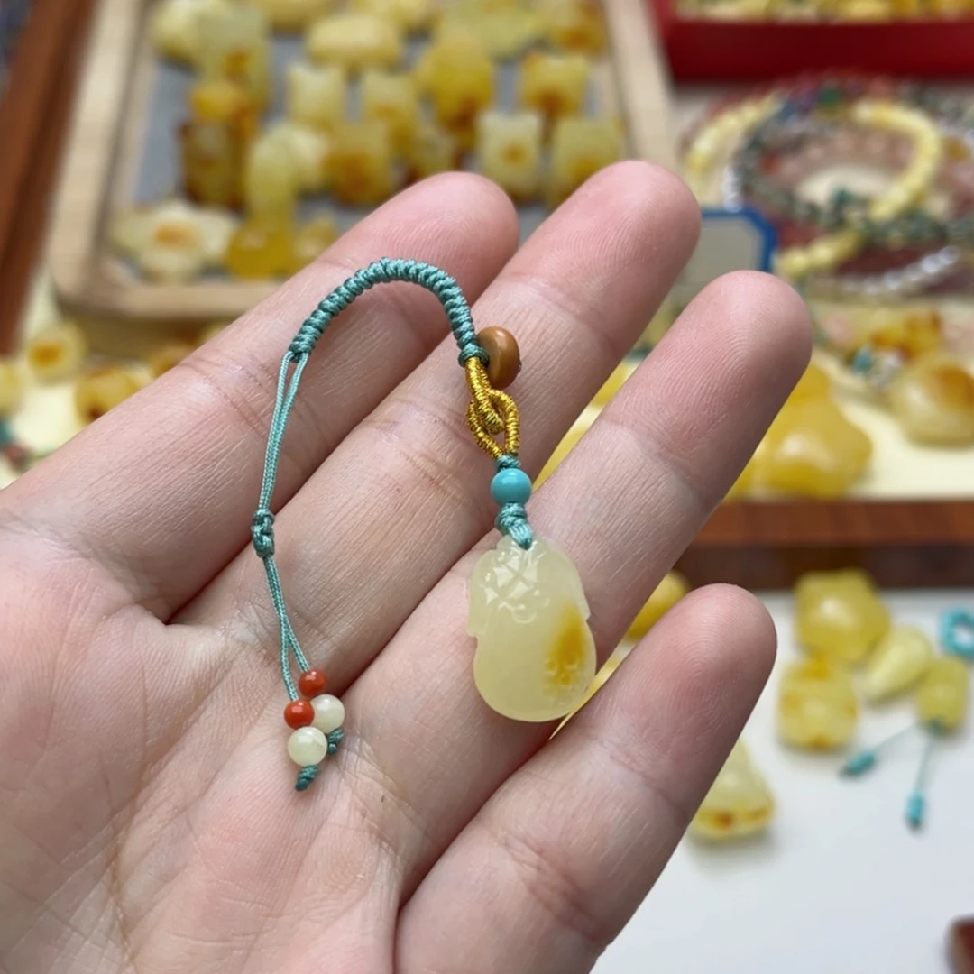 【闪购商品】蜜蜡裸石未镶嵌配饰