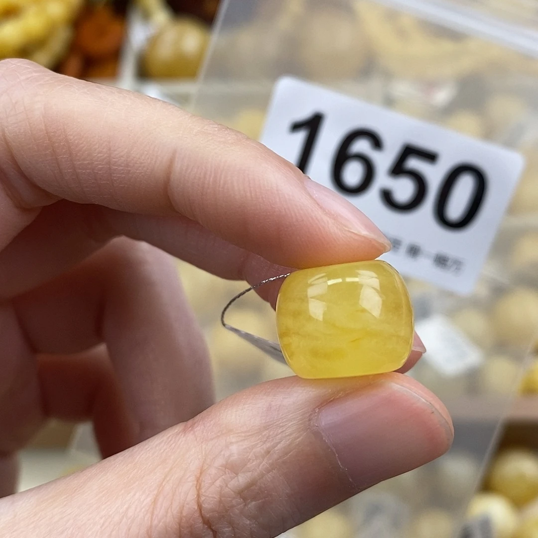 蜜蜡未镶嵌珠宝奇石14.8